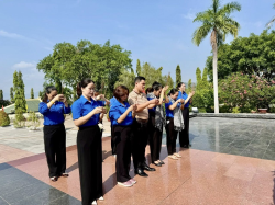 Hình ảnh DÂNG HƯƠNG NGHĨA TRANG LIỆT SỸ HÒN DUNG 2026