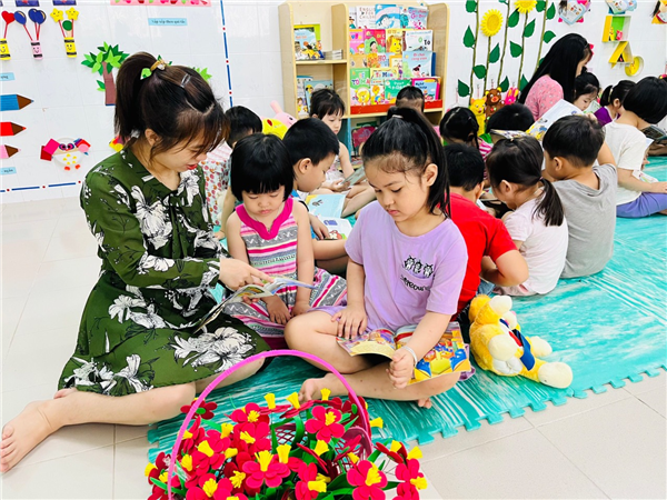 CÔ VÀ TRÒ TRƯỜNG MN LỘC THỌ HƯỞNG ỨNG NGÀY SÁCH VÀ VĂN HÓA ĐỌC VIỆT NAM 21 THÁNG 4