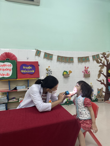TRƯỜNG MẦM NON LỘC THỌ TỔ CHỨC  KHÁM SỨC KHỎE ĐẦU NĂM CHO CÁC CHÁU