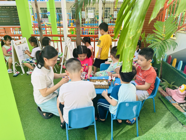 BÉ VUI HỌC