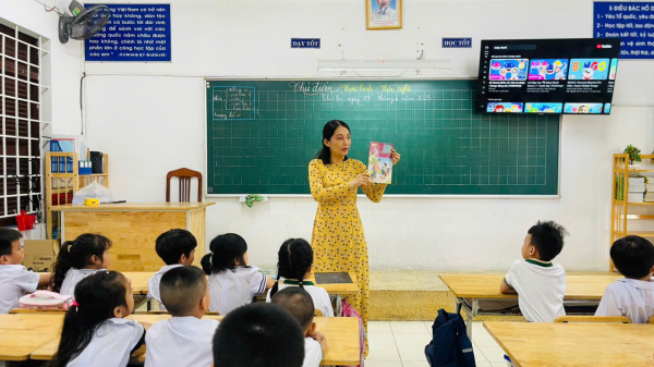 Trường Mầm non Lộc Thọ 1 tổ chức cho trẻ khối mẫu giáo 5-6 tuổi tham quan Trường Tiểu học Lộc Thọ